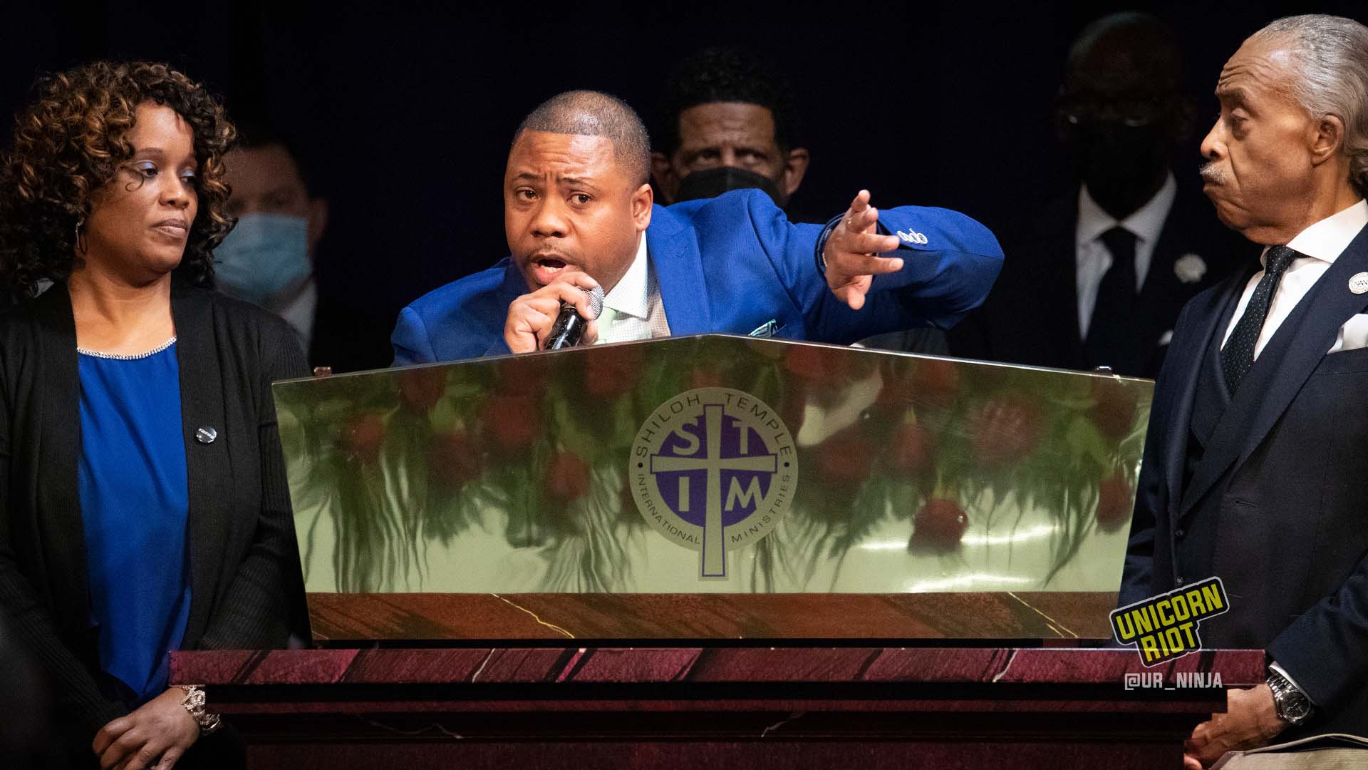 February 17, 2022, Minneapolis, MN: Andre Locke, the father of Amir Locke speaks.