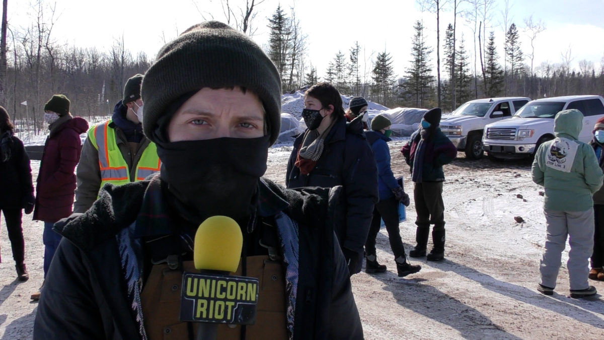 Alex Binder field headshot
