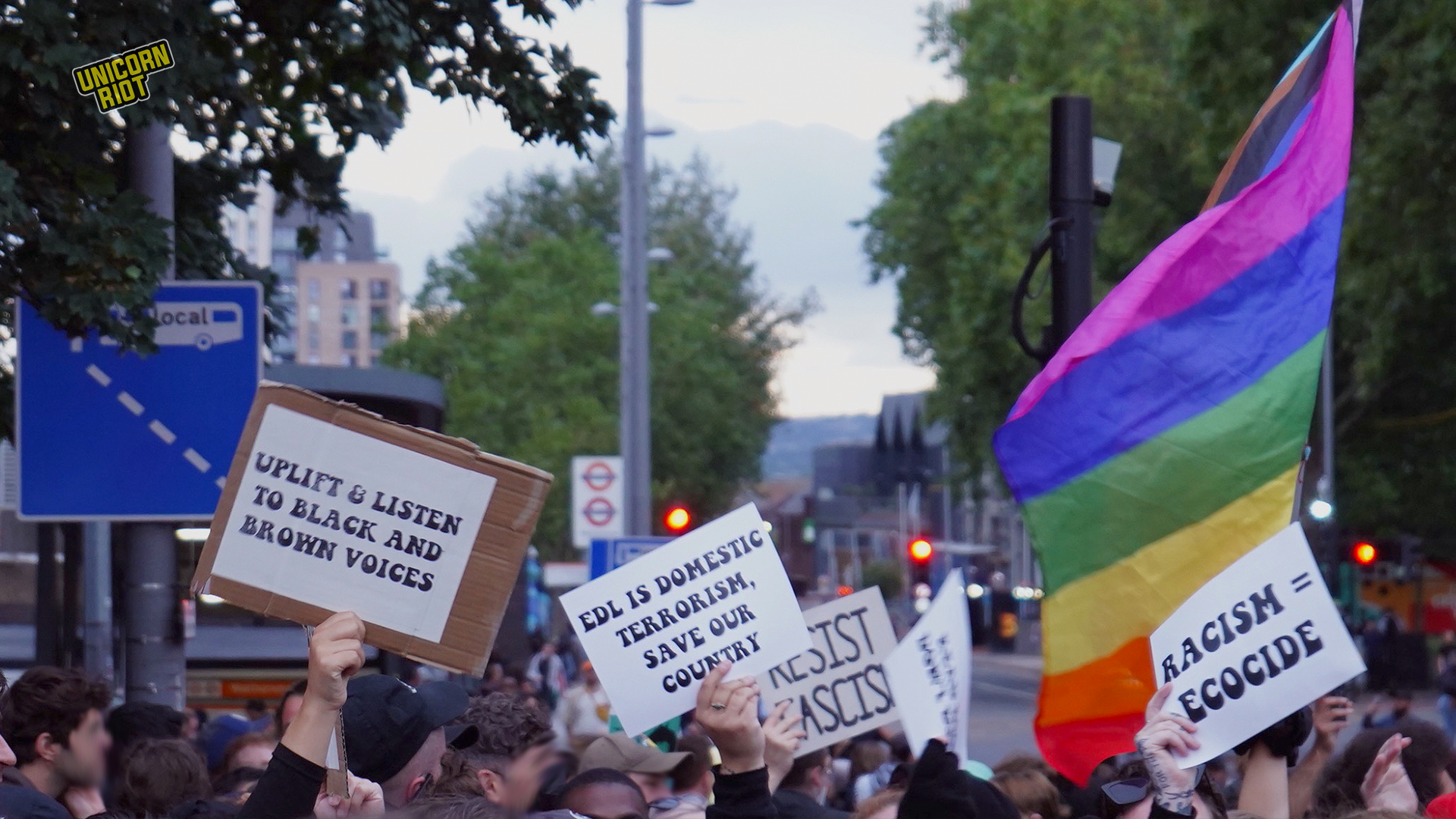Racist Mobs Rampage England, Anti-Racists Fight Back