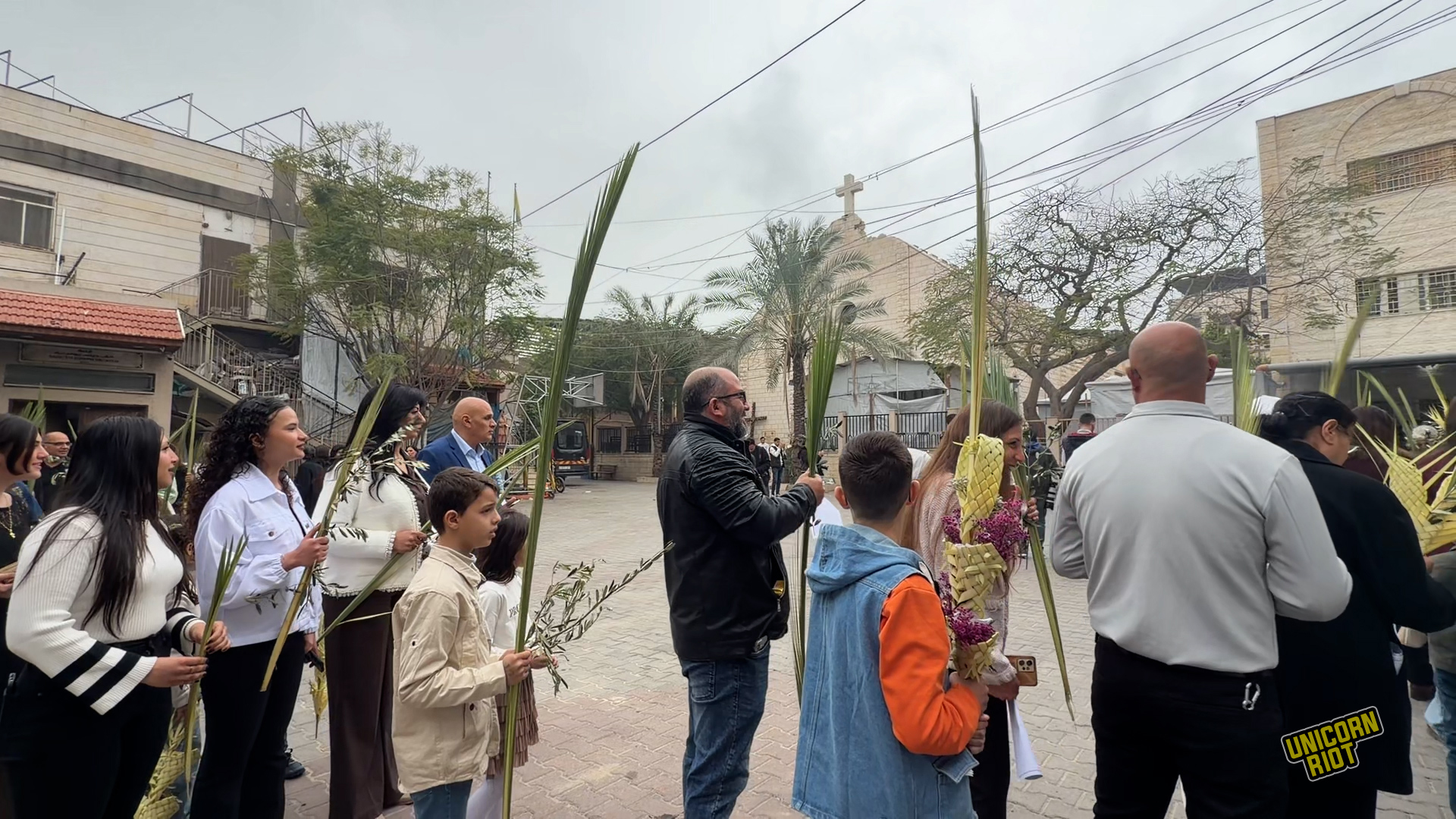 Palestinian Christians Observe Palm Sunday with Prayers for an End to the War